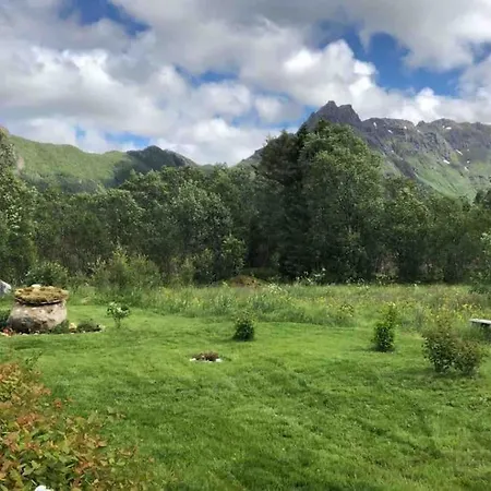 Bestemors Hus Ca 3mil Utenfor Sent 펜션 소르틀란