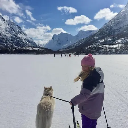 Dom wakacyjny Bestemors Hus Ca 3mil Utenfor Sent *