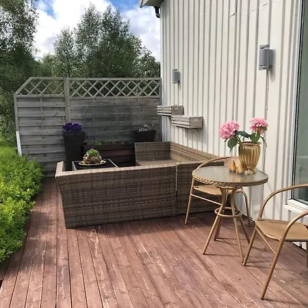 Bestemors Hus Ca 3mil Utenfor Sent Sortland