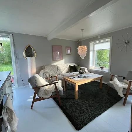 펜션 Bestemors Hus Ca 3mil Utenfor Sent *