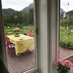 Bestemors Hus Ca 3mil Utenfor Sent